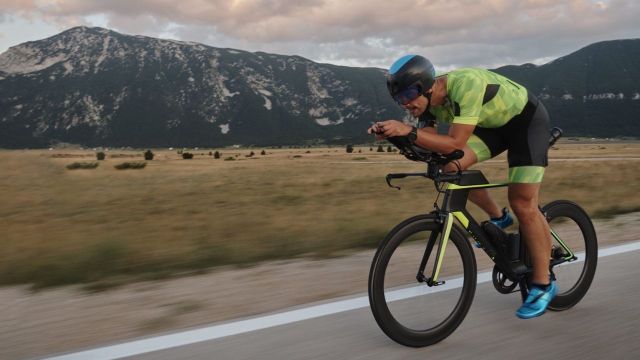 Top 10 Advantages of Aero Handlebars in Long-Distance Triathlon Cycling